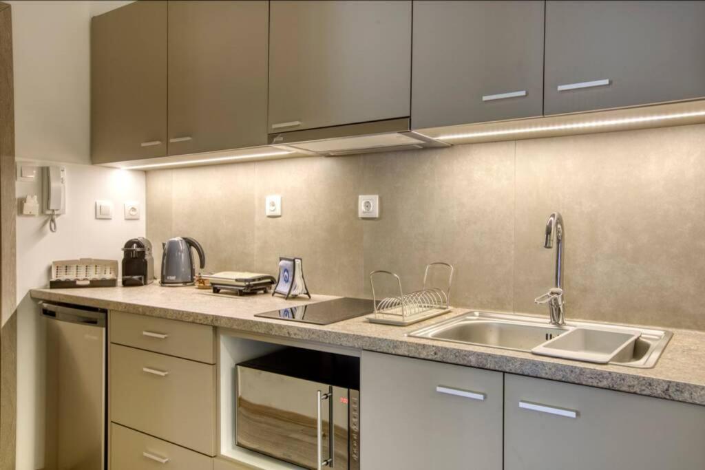 Plaka Filotheis House B Apartment Athens Ngoại thất bức ảnh